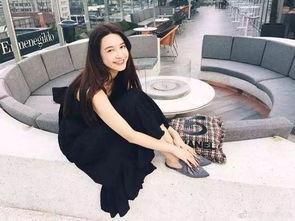 网红张大奕多大,揭秘她的年龄与事业辉煌之路”